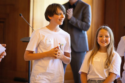 Kids vom Debattierclub Diskuta Klubo